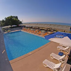 Hotel Mora